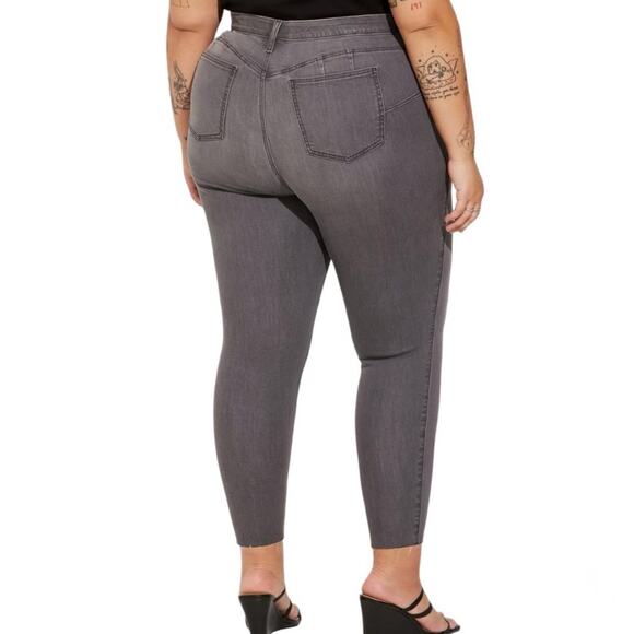 Torrid Bombshell Super Soft Skinny Ankle Jeans In Gray Size 16R - Picture 2 of 8